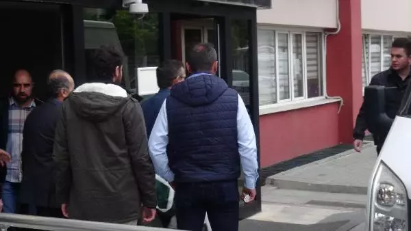 Gebze'de Fetö Şüphelisi 6 İşadamı Adliyeye Sevk Edildi Gebze'de Fetö Şüphelisi 6 İşadamı Adliyeye Sevk Edildi