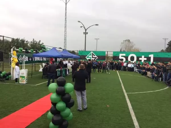 Tuncay Şanlı'dan Sakaryaspor'a İmza Tuncay Şanlı'dan Sakaryaspor'a İmza