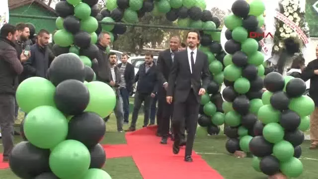 Tuncay Şanlı Futbola Başladığı Kulübe Teknik Direktör Oldu Tuncay Şanlı Futbola Başladığı Kulübe Teknik Direktör Oldu