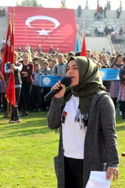 Manisa'da Cumhuriyet Bayramı Kutlamaları Manisa'da Cumhuriyet Bayramı Kutlamaları