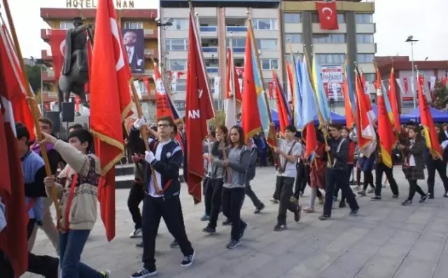 Manisa'da Cumhuriyet Bayramı Kutlamaları Manisa'da Cumhuriyet Bayramı Kutlamaları