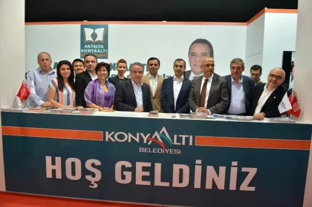Antalya Konyaaltı Kitap Fuarına Büyük İlgi