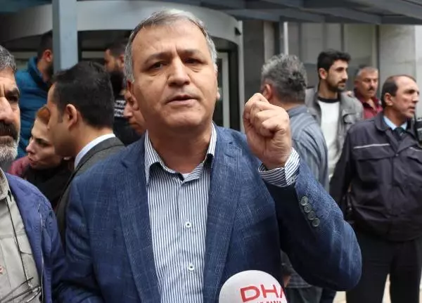 Gaziantep'te HDP'liler ile Polis Arasında Gerginlik Gaziantep'te HDP'liler ile Polis Arasında Gerginlik