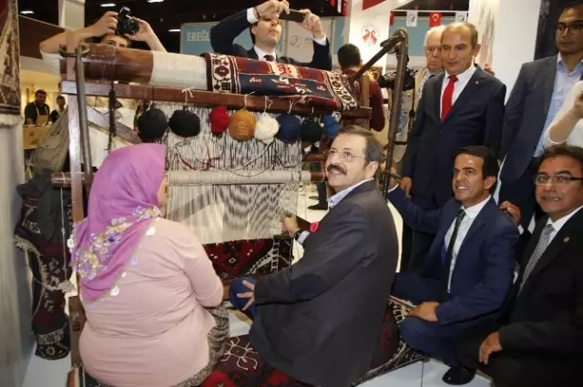Yörex'de Döşemealtı Standına Yoğun İlgi