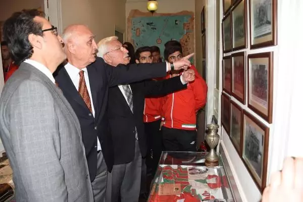 Karşıyaka'da 104. Yıl Buluşması Karşıyaka'da 104. Yıl Buluşması