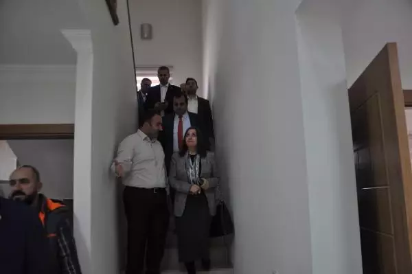 Ak Partili Vekiller İhh'nın Çalışmalarını Yerinde İnceledi Ak Partili Vekiller İhh'nın Çalışmalarını Yerinde İnceledi