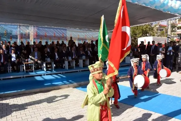 Ak Partili Ünal: Terörün ve Terörizmin Propagandasını Yapma Dünyanın Hiçbir Yerinde Yok Ak Partili Ünal: Terörün ve Terörizmin Propagandasını Yapma Dünyanın Hiçbir Yerinde Yok