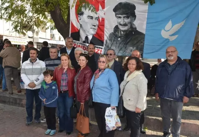 Ecevit'i 10. Yıldönümünde Lokma Dökerek Andılar