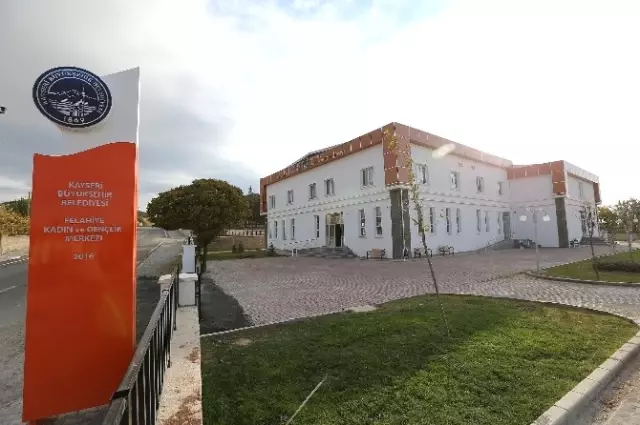 Büyükşehir'den Felahiye'de Toplu Açılış Büyükşehir'den Felahiye'de Toplu Açılış
