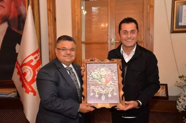 Hasan Yılmaz'dan Başkan Yağcı'ya Ziyaret Hasan Yılmaz'dan Başkan Yağcı'ya Ziyaret