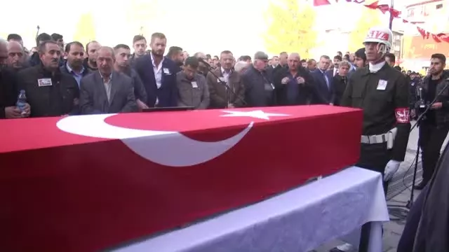 Şehit Deniz Piyade Sözleşmeli Er Nurullah Çakır Son Yolculuğuna Uğurlandı Şehit Deniz Piyade Sözleşmeli Er Nurullah Çakır Son Yolculuğuna Uğurlandı