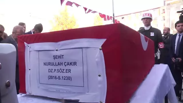Şehit Deniz Piyade Sözleşmeli Er Nurullah Çakır Son Yolculuğuna Uğurlandı Şehit Deniz Piyade Sözleşmeli Er Nurullah Çakır Son Yolculuğuna Uğurlandı