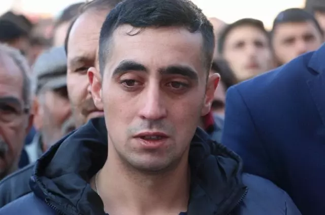 Şehit Sözleşmeli Er Çakır Gözyaşları İçerisinde Son Yolculuğuna Uğurlandı Şehit Sözleşmeli Er Çakır Gözyaşları İçerisinde Son Yolculuğuna Uğurlandı