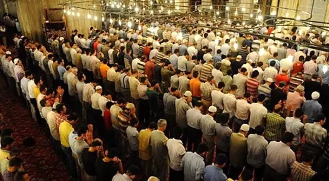 Cuma Namazi Bugun Saat Kacta Kilinacak 11 Kasim Cuma Namaz Saatleri Haberler