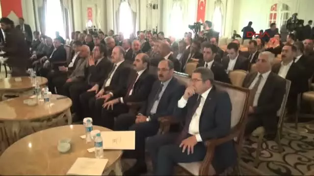 Van Bakan Elvan: Yatırımcıya Her Türlü Imkanı Sunuyoruz Van Bakan Elvan: Yatırımcıya Her Türlü Imkanı Sunuyoruz