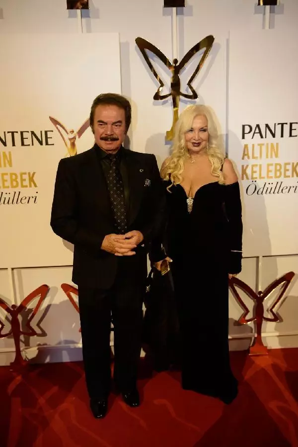43. Pantene Altın Kelebek Ödülleri Görkemli Bir Törenle Sahiplerine Verildi 43. Pantene Altın Kelebek Ödülleri Görkemli Bir Törenle Sahiplerine Verildi