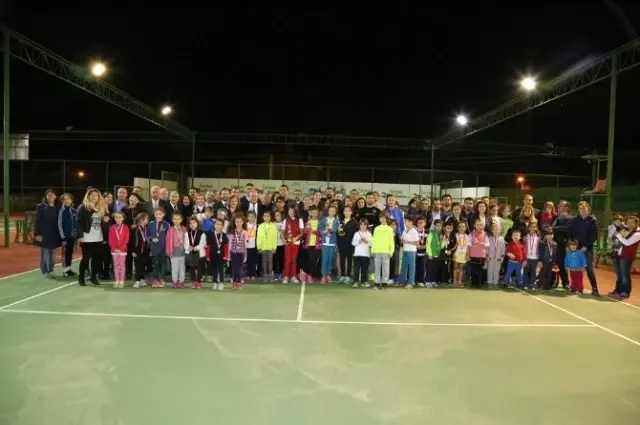 Cumhuriyet Kupası Tenis Turnuvası Ödül Töreni Yapıldı