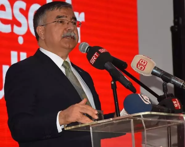 Bakan Yılmaz: Öğretmen Eğitimin Temel Unsudurur (2) Bakan Yılmaz: Öğretmen Eğitimin Temel Unsudurur (2)