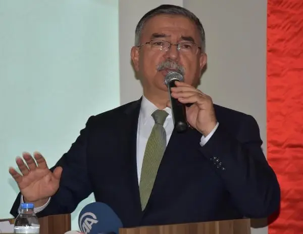 Bakan Yılmaz: Öğretmen Eğitimin Temel Unsudurur (3) Bakan Yılmaz: Öğretmen Eğitimin Temel Unsudurur (3)