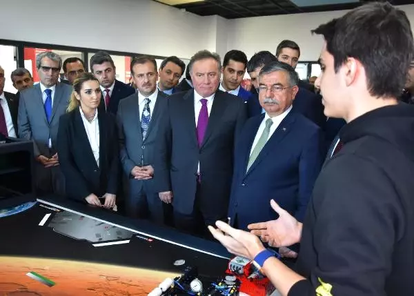 Bakan Yılmaz: Öğretmen Eğitimin Temel Unsudurur (2) Bakan Yılmaz: Öğretmen Eğitimin Temel Unsudurur (2)