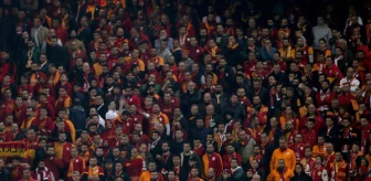 Galatasaray Taraftarı Stattan Ayrıldı