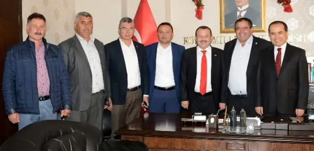 Ak Partili Vekillerden Başkan Koçak'a Ziyaret Ak Partili Vekillerden Başkan Koçak'a Ziyaret