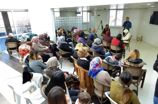 Başkan Korkut, 'Kadına Şiddet İnsanlığa İhanettir' Başkan Korkut, 'Kadına Şiddet İnsanlığa İhanettir'
