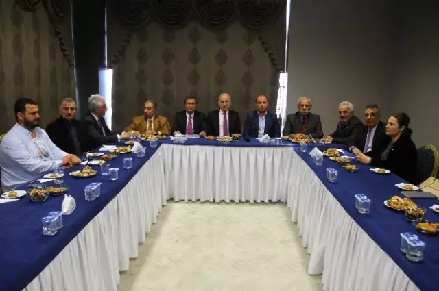 Stk'lar: 'İhale Gereği Havalimanı Kapatılamaz' Stk'lar: 'İhale Gereği Havalimanı Kapatılamaz'