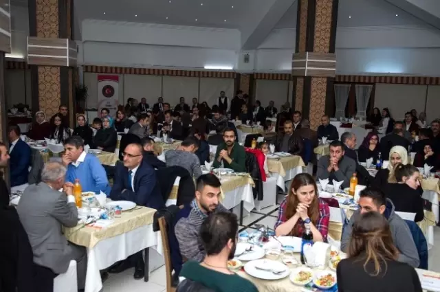 Van'da 24 Kasım Öğretmenler Günü Etkinliği Van'da 24 Kasım Öğretmenler Günü Etkinliği