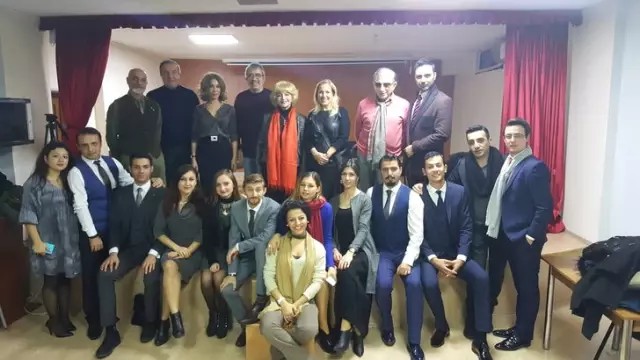 Türkiye'nin Usta İsimleri Sahne Tozu Tiyatrosu'nda Türkiye'nin Usta İsimleri Sahne Tozu Tiyatrosu'nda