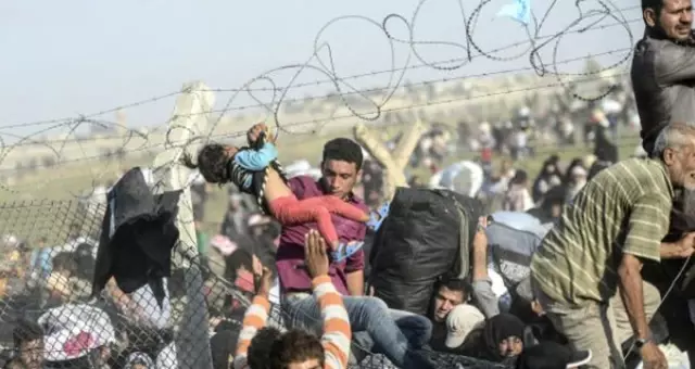 Erdoğan'ın Resti Sonrası Bulgaristan ile Yunanistan Mülteci Tedbirlerini Artırdı Erdoğan'ın Resti Sonrası Bulgaristan ile Yunanistan Mülteci Tedbirlerini Artırdı