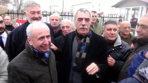 Sarp Kuray, Cezaevinden Tahliye Oldu Sarp Kuray, Cezaevinden Tahliye Oldu