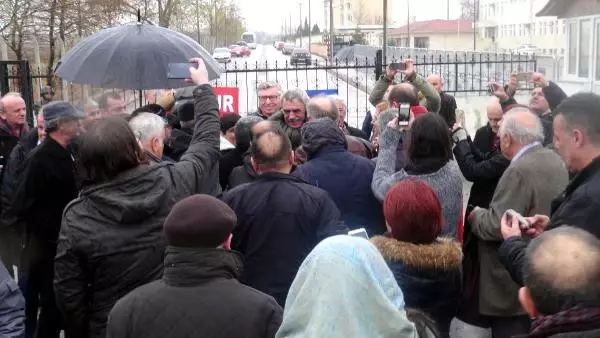 Sarp Kuray, Cezaevinden Tahliye Oldu Sarp Kuray, Cezaevinden Tahliye Oldu