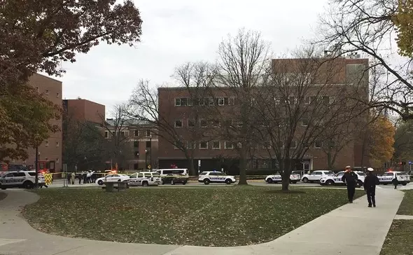 Ohio Üniversitesi'nde Silahlı Saldırı! Üzerlerine Araç Sürüp Ateş Açtı Ohio Üniversitesi'nde Silahlı Saldırı! Üzerlerine Araç Sürüp Ateş Açtı