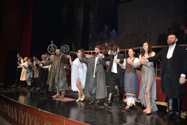 11. Uluslararası Bilecik Tiyatro Festivali Sürüyor 11. Uluslararası Bilecik Tiyatro Festivali Sürüyor