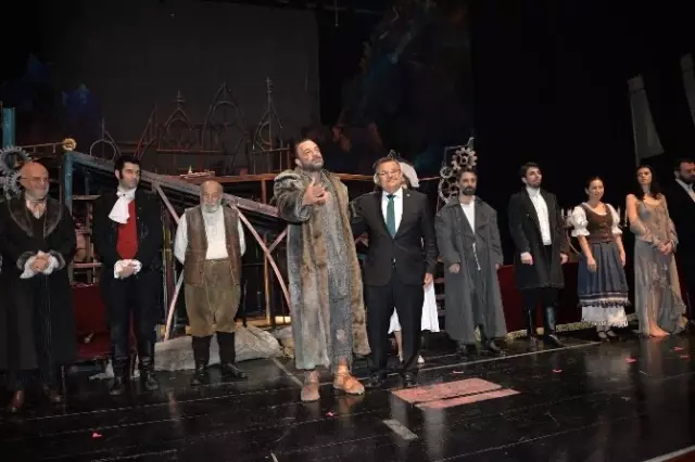11. Uluslararası Bilecik Tiyatro Festivali Sürüyor 11. Uluslararası Bilecik Tiyatro Festivali Sürüyor