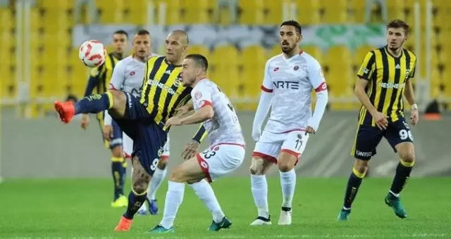 Fenerbahçe, Evinde Gençlerbirliği'ne 2-1 Yenildi