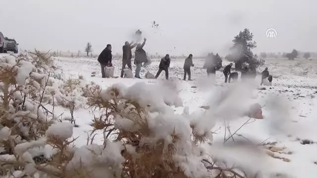 Mersin'de Mevsimin Ilk Karı Yağdı