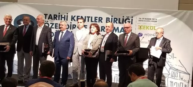 Tarihi Kentler Birliği'nden Kuşadası Belediyesi'ne Başarı Ödülü