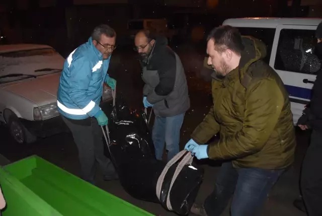 Geçen Yıl Bıçakla Yaraladığı Kocası Tarafından Öldürüldü