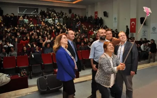 Sahrap Soysal ve Gökmen Sözen Neü'lü Öğrencilerle Bir Araya Geldi Sahrap Soysal ve Gökmen Sözen Neü'lü Öğrencilerle Bir Araya Geldi