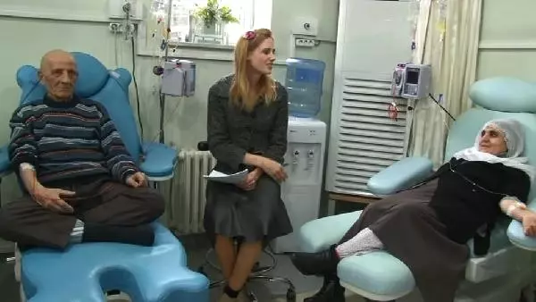 Ünlü Oyuncu Wilma Elles'ten Kanser Hastalarına Moral Ziyareti Ünlü Oyuncu Wilma Elles'ten Kanser Hastalarına Moral Ziyareti