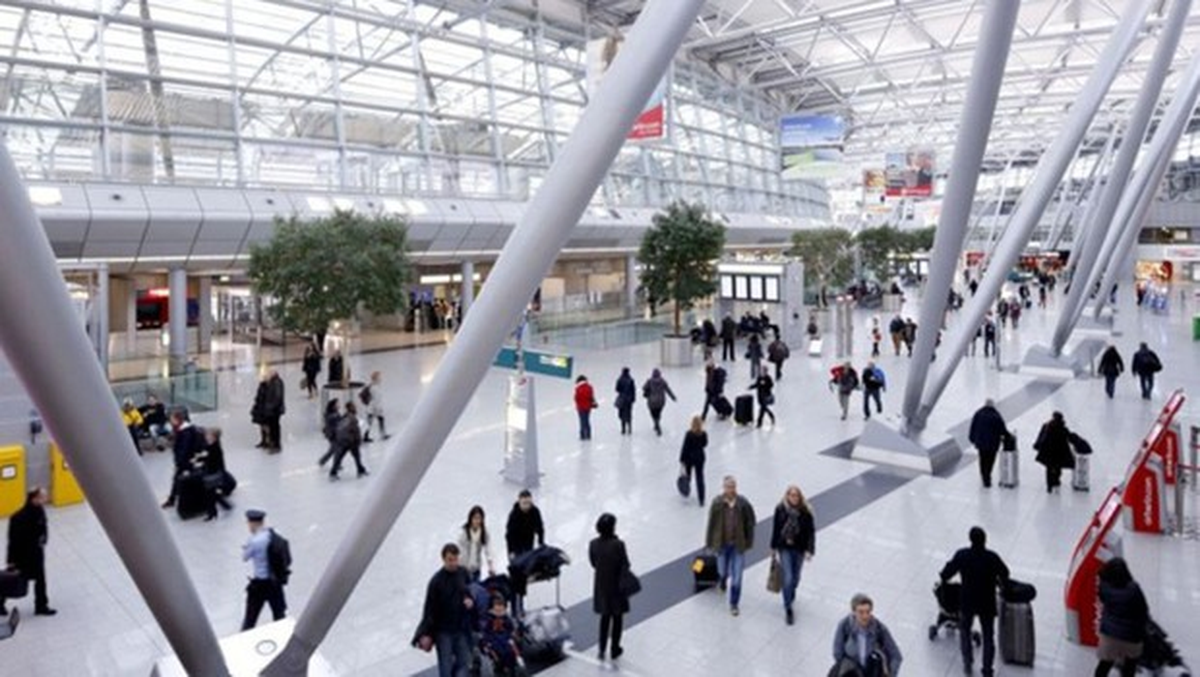 Almanya ile Kriz Büyüyor! Düsseldorf Havaalanı'nda 14 Türk Yolcu Sorgulanıyor
