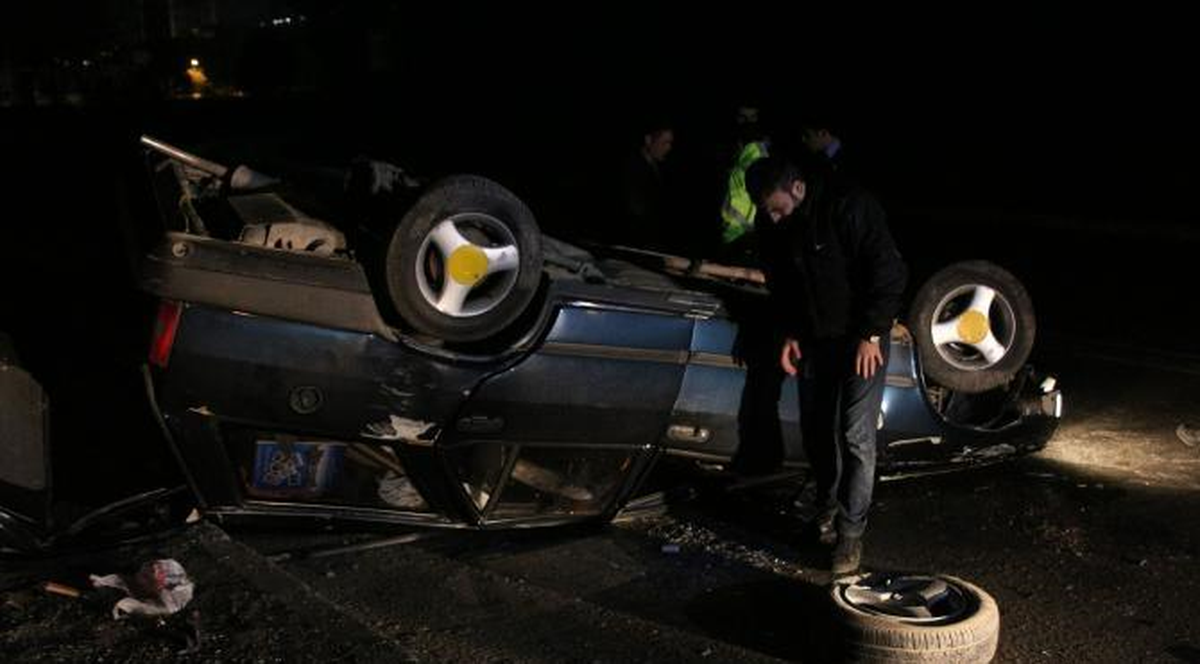 Dha İstanbul - Kağıthane'de Trafik Kazası: 1'i Ağır 3 Yaralı