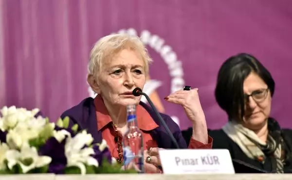 Kadın Sempozyumunda Türk Solu Gerginliği Kadın Sempozyumunda Türk Solu Gerginliği