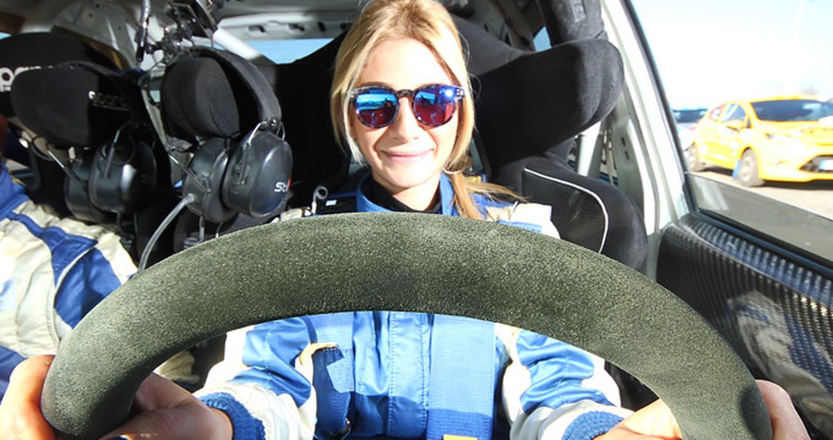 Rallici Simin Bıçakcıoğlu, 'Alkışı Hak Eden Kadın Sporcu' Ödülü Kazandı