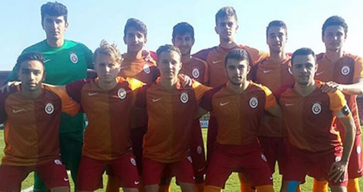 Galatasaray U19 Takımı, Rakip Takımın Gol Atmasına İzin Verdi