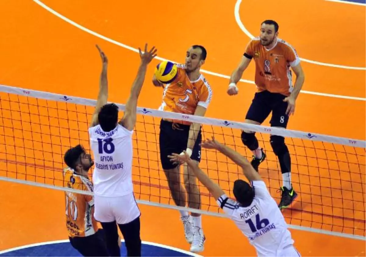 İnegöl Belediyespor- Afyon Belediye Yüntaş: 3-0