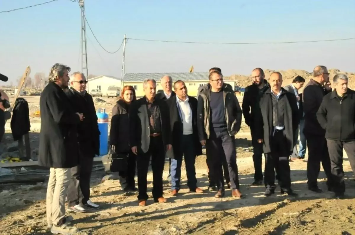 Başkan Akkaya, AK Parti Yönetim Kurulu Üyelerine Yatırımları Gezdirdi