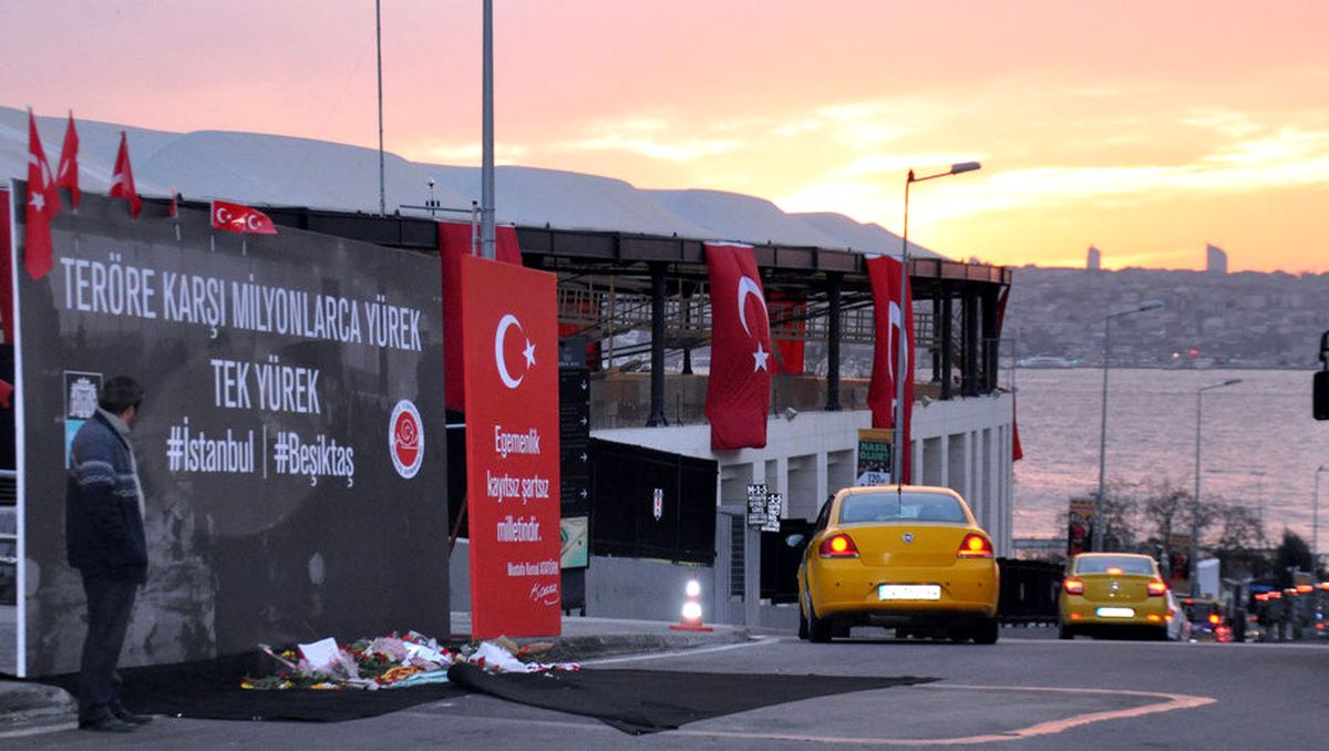 Beşiktaş'ta Saldırının Olduğu Tepeye Şehitler Tepesi Adı Verildi